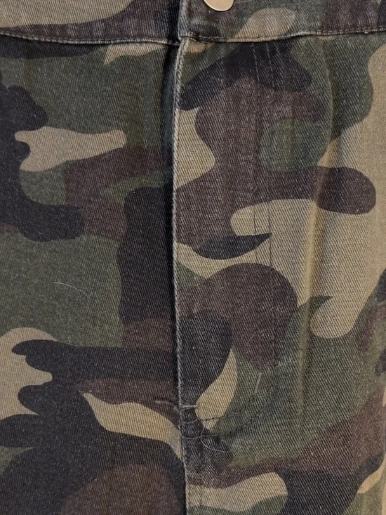 Oddi Los Angeles Washer Camo Wide Leg Pants with Pink Lace Trim S - Picture 12 of 16